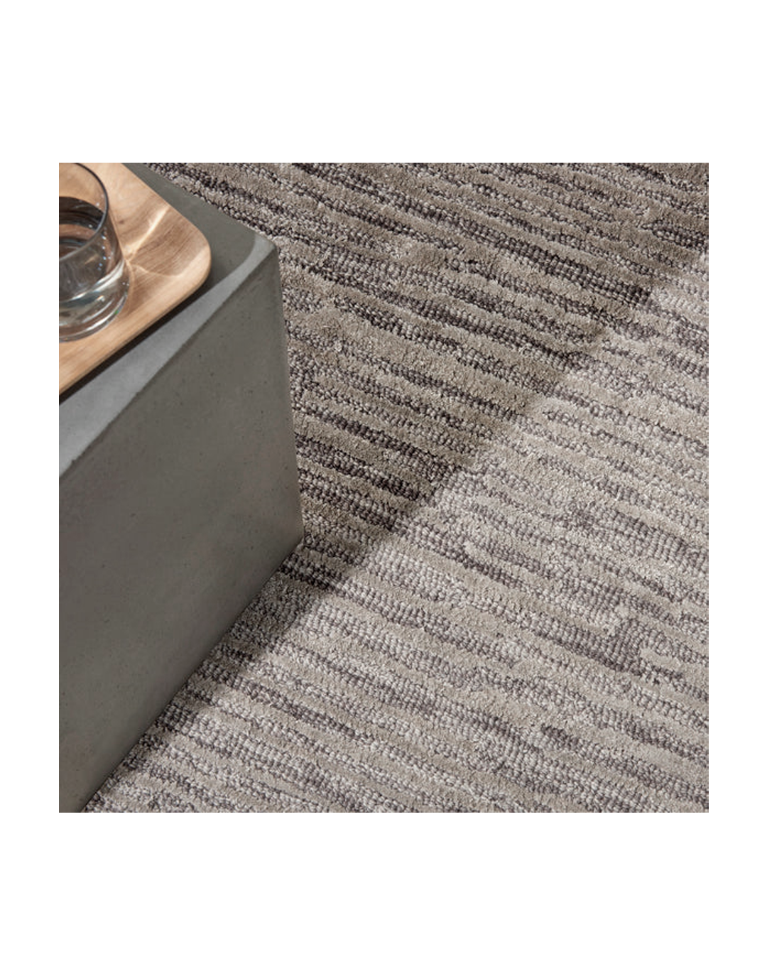 Calvin Klein LINEAR GREY