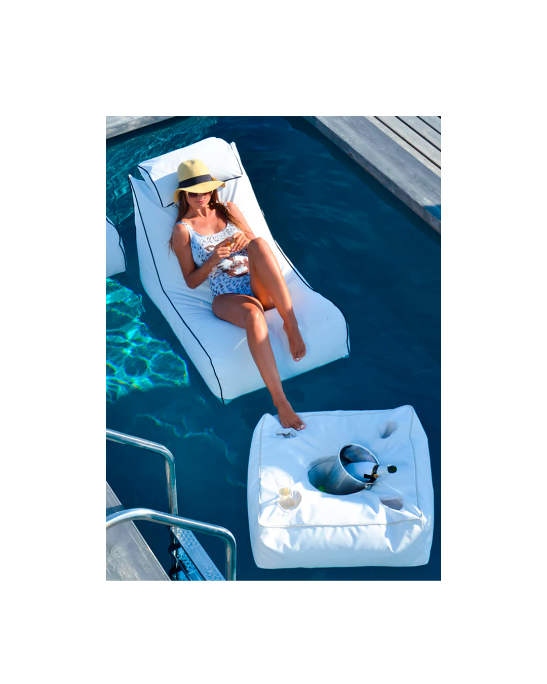 POOL CHAISE LOUNGE