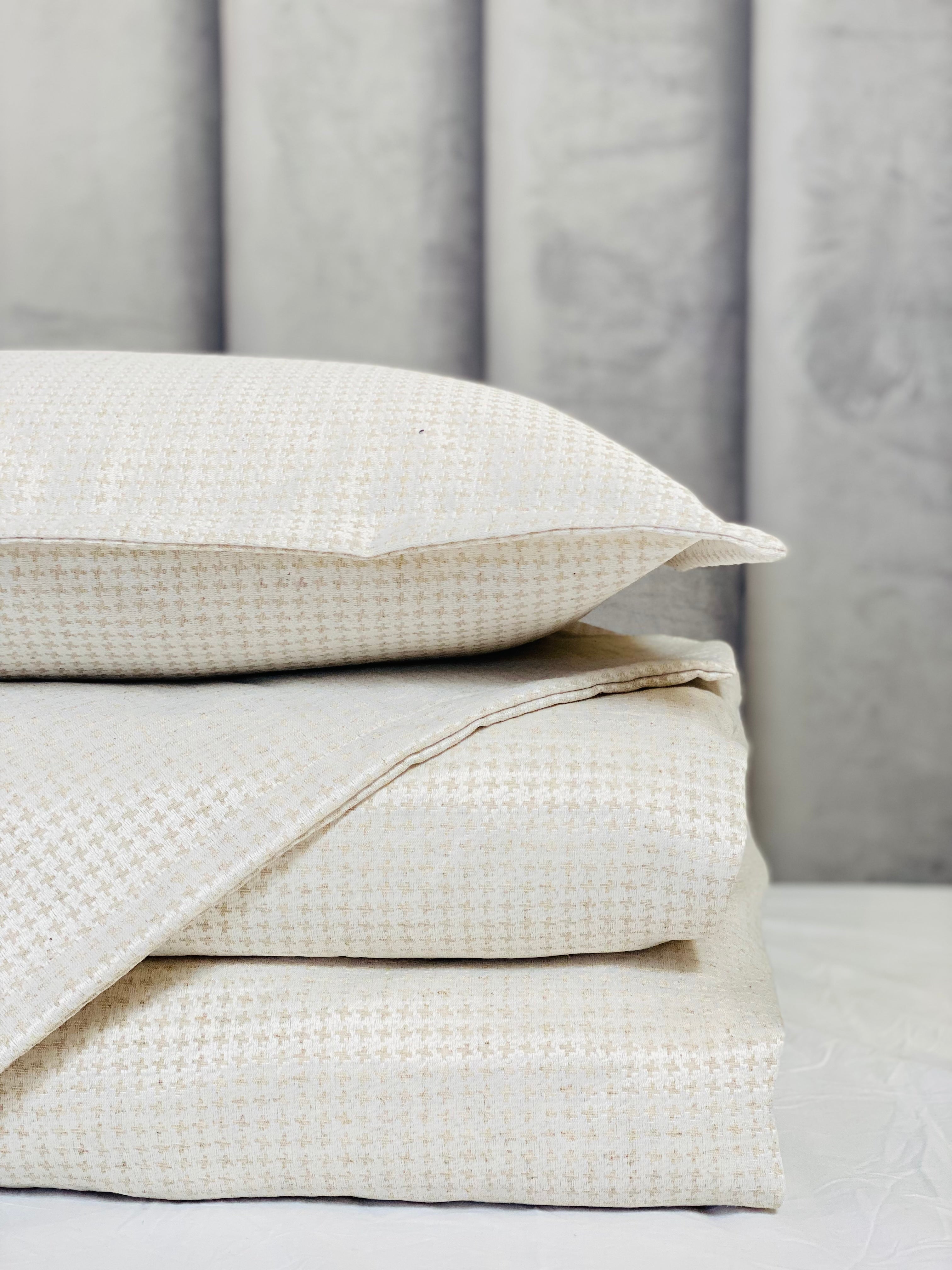 Adoré Duvet Cover