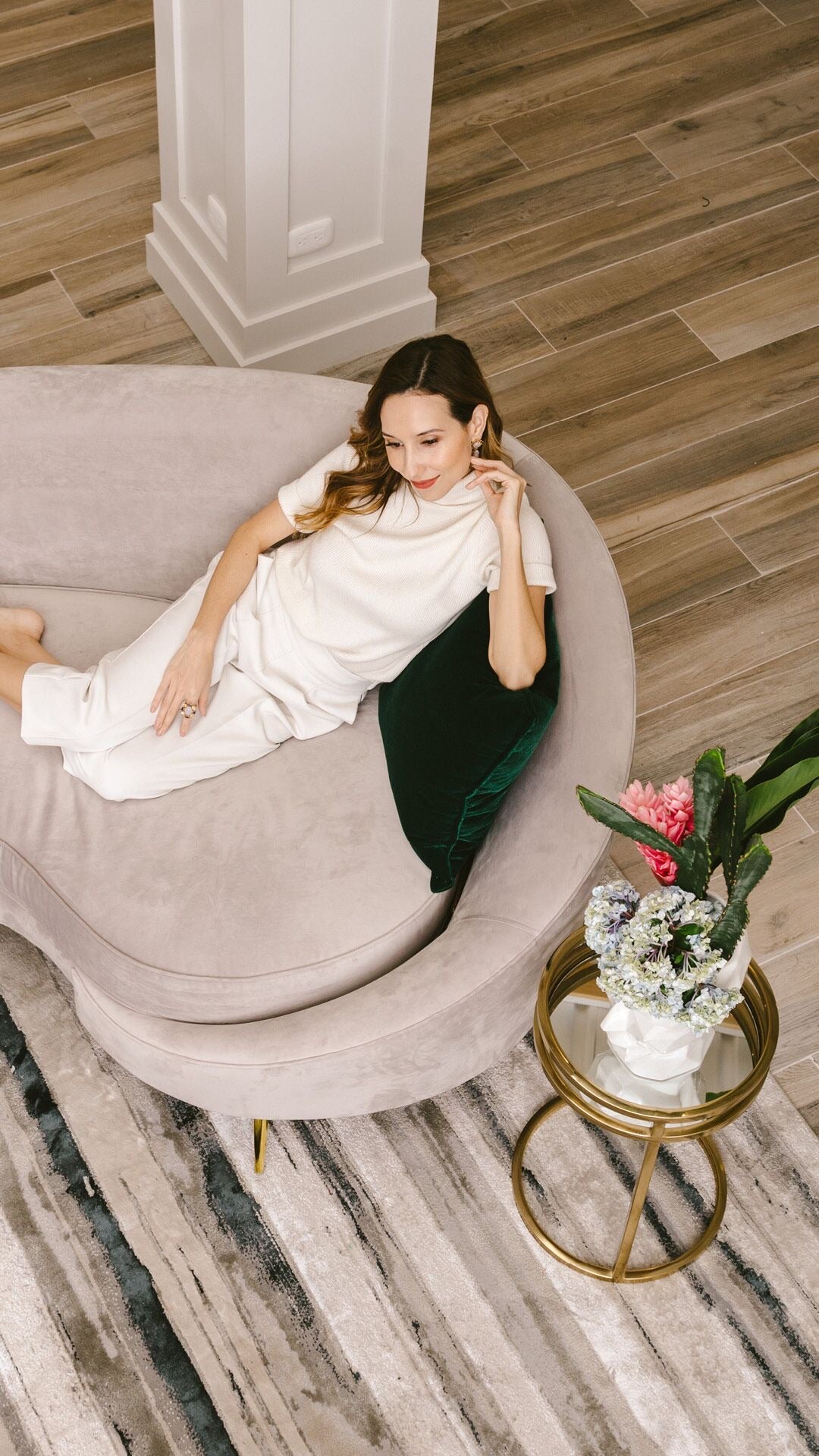 Look curved Sofa